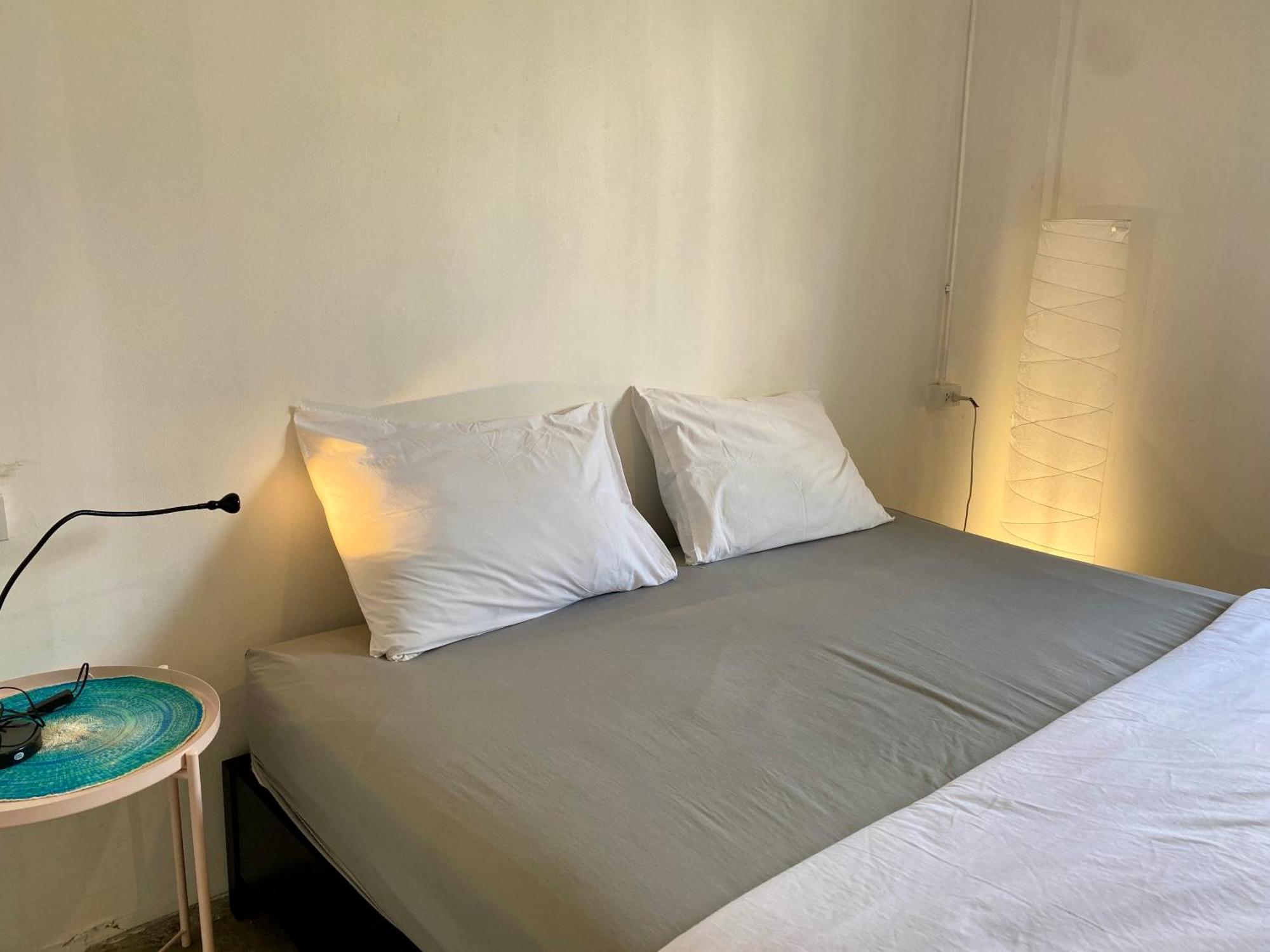 Nokhook House Hostel Trang Bagian luar foto